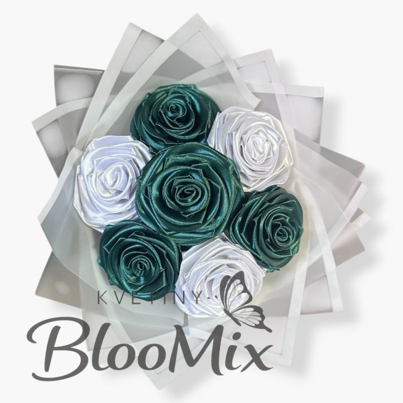 Saténová kytice „Emerald Queen“ – 7 bílo-smaragdových růží