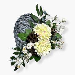 Andělské křídlo s jiřinkami a šiškami