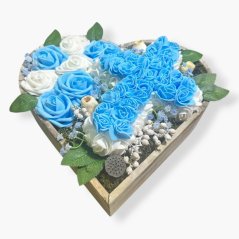 Srdce s křížem, modrá a bílá se světýlky a sušinou