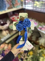 Dušičkový kříž z pěnových růží (30 cm)