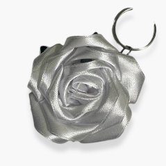 Klíčenka – saténová růže - bílá