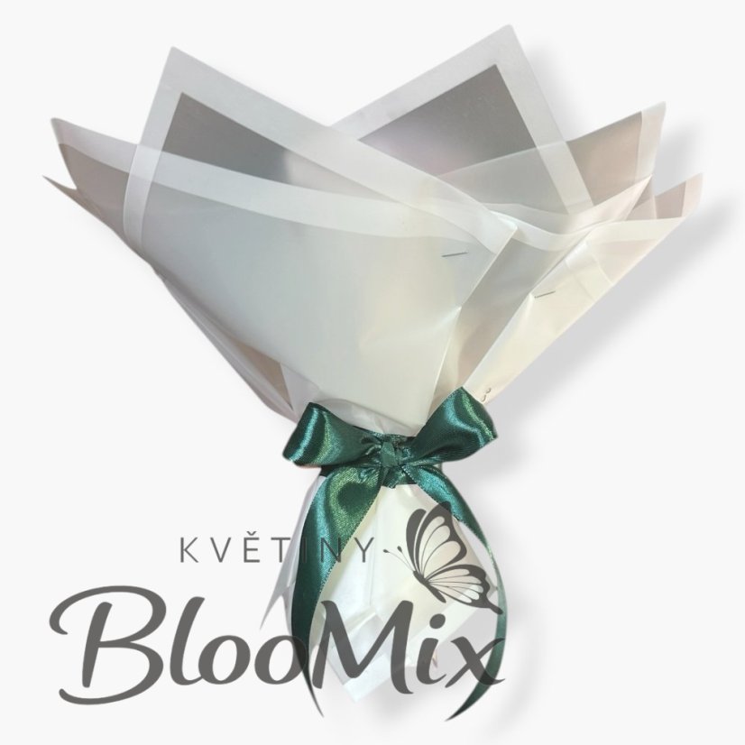 Saténová kytice „Emerald Queen“ – 7 bílo-smaragdových růží